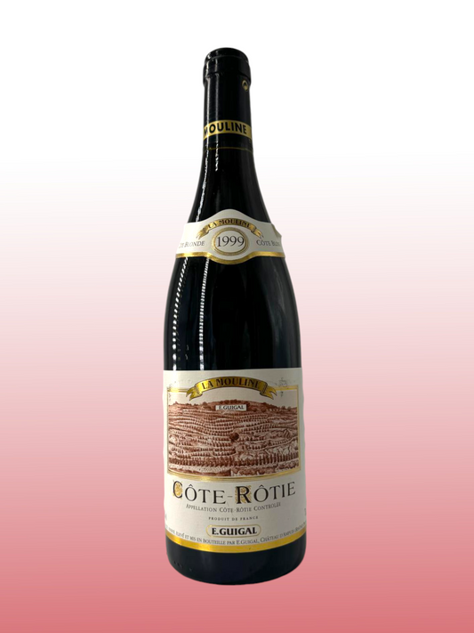 Rhone Syrah mit tiefem Purpurrot und Extravaganz. Rebsorte: Syrah.